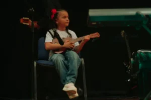 Lee más sobre el artículo ¿Cuándo iniciar a los niños en la música sin fallar en el intento?